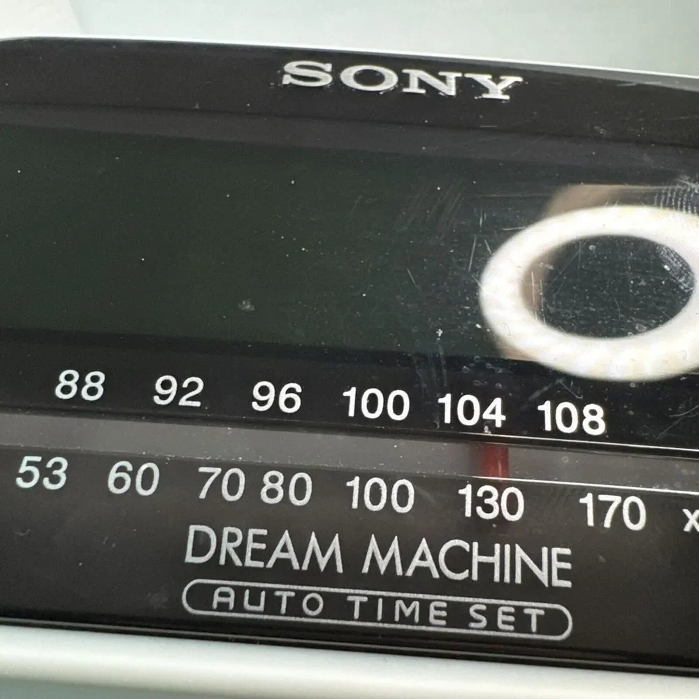 Sony ICF-C318 Dream Machine AM/FM‎ Dual Alarm Clock Radio Model White Tested